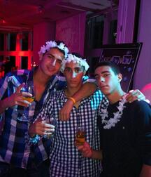 amis de Paris gay tube 5fe7568d8a0fd.jpg