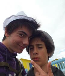 les amis hetero gay tube 601ac9c66d5b5.jpg