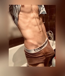 les amis hetero gay tube 601aca05c3f37.jpg