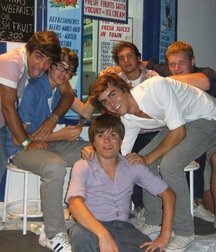 kiss gay tube cute 602d470765da8.jpg