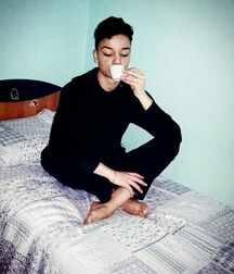 la folie des garçons twink tube 613b4f8a69577.jpg