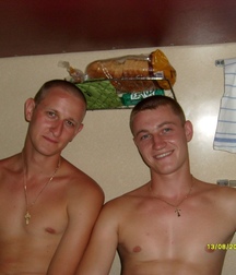 Russian soldiers twink tube guys 61bf42b80e61e.jpg