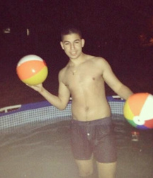 beach baloon twink tube fun 62272eb6cb420.jpg