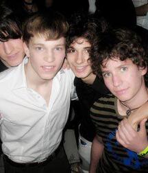 be nice friends twink tube teens 626e4f82e2bce.jpg