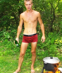 teens of Romania outdoors twink tube 626ee2d2753a0.jpg