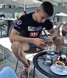 jeunes hommes twink cute active tube boys 62e65470eb33f.jpg