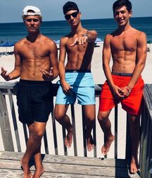 jeunes hommes twink cute active tube boys 62e655504fbd9.jpg