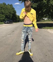 boys with jeans guys twink tube selfie flexing 62e7cfec37a1a.jpg