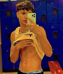 boys with jeans guys twink tube selfie flexing 62e7d08bbdde3.jpg