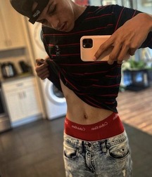 boys with jeans guys twink tube selfie flexing 62e7d0d1ae772.jpg