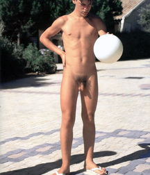 Toy Boys 2 5bbf88e146fe4.jpg