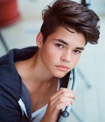 Toy Boys 4 5bcc972d61c65.jpg