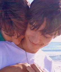 Boys in love with boys 59d2f9df99d57.jpg