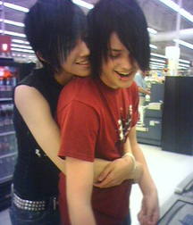 Boys in love with boys 59d2f9eca0f5c.jpg