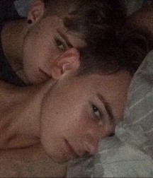 Boys in love with boys 59d2f9f10bc42.jpg