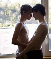 Boys in love with boys 59d2f9fd96715.jpg