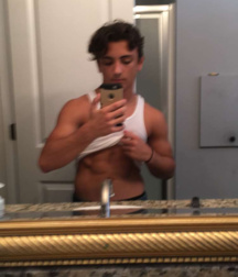 twinks 5ae2b1c4b602d.png