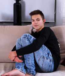 Trent Photoset 5c47909abc2bd.jpg