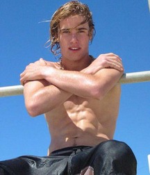 cute boys 5a8a238db02c1.jpg