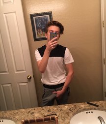 Random Gallery Of Hot Teen Boys 5c343d9b3e552.jpg