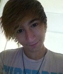 SEXY EMO BOY 5eb90d52a20d4.jpg