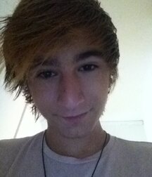 SEXY EMO BOY 5eb90d736c474.jpg