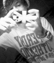 SEXY EMO BOY 5eb90d9927d5b.jpg