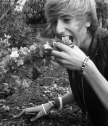 SEXY EMO BOY 5eb90d9dda3ec.jpg