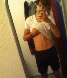 SEXY EMO BOY 5eb90dba98133.jpg