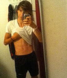 SEXY EMO BOY 5eb90dbf89d28.jpg