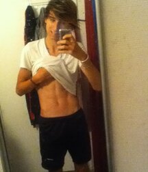 SEXY EMO BOY 5eb90dc45effa.jpg