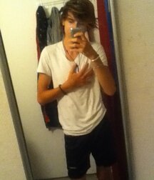 SEXY EMO BOY 5eb90dcb77dad.jpg