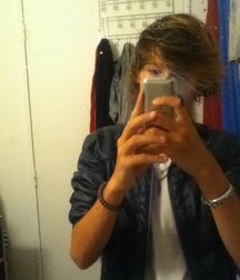 SEXY EMO BOY 5eb90ddbaaa9a.jpg