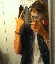 SEXY EMO BOY 5eb90ddde98ca.jpg