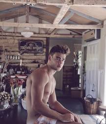 Hot Boys take a look 59d23d307c778.jpg