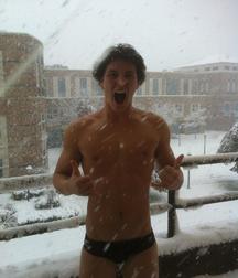 Hot Boys take a look 59d23d379acdf.jpg