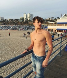 Hot Boys take a look 59d23d6609879.jpg