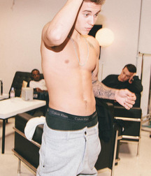 justin 59d7fc86bc968.jpg