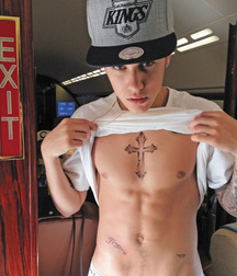 justin 59d7fcb75ec3a.jpg