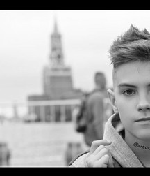 Artur Elenski 5adb852070796.jpg