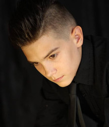 Artur 5d401e6074d2f.jpg