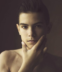 Artur 5d401e6224a70.jpg
