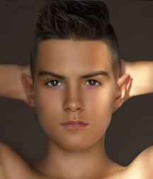 Artur 5d401eed40bd6.jpg