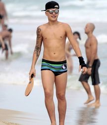 Facebook Boys 5a58bb976b504.jpg