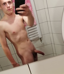 18yo blonde polish twink 5d3f3c6cbeb4d.jpg