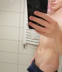 18yo blonde polish twink 5d3f3c80ef352.jpg