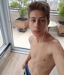 Non nude Facebook boys 5e6292afde90f.jpg