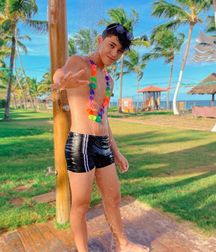 Non nude Facebook boys 5e6292bb6786f.jpg