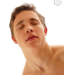 Hotboy Alexandr 5add2f65c2511.jpg