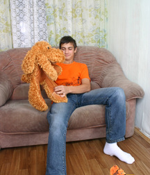 Pitya on bench 5b6c07f09eeea.jpg